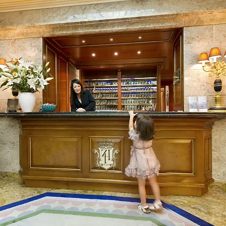 ホテル シンプロン 4*