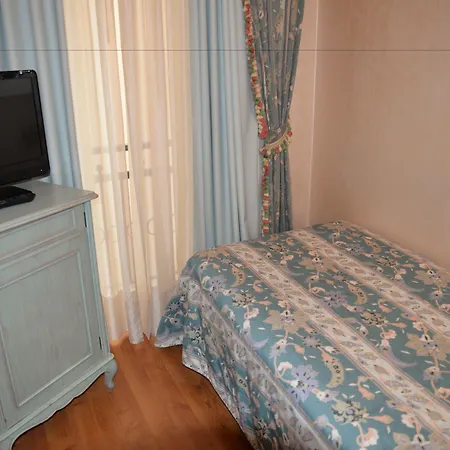 Hotel Simplon 4*